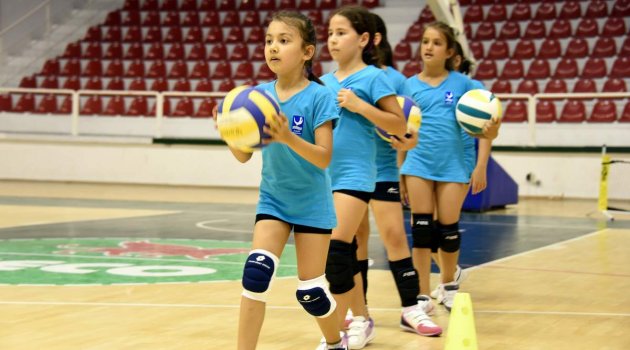 Aliağa Belediyesi “kış spor okulları” kayıtları başlıyor