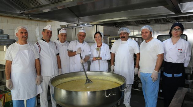 Buca Belediyesi yemekhanesine kalite ödülü aldı…