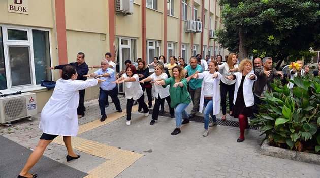 İzmir Eşrefpaşa Hastanesi “mutluluk” üretiyor…