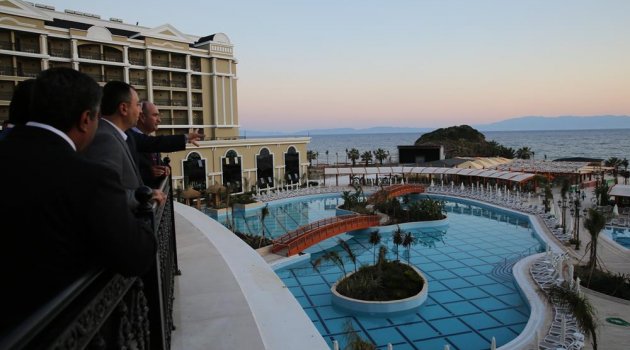 İZMİR’İN YENİ GÖZDESİ SUNİS EFES ROYAL PALACE RESORT & SPA AÇILDI