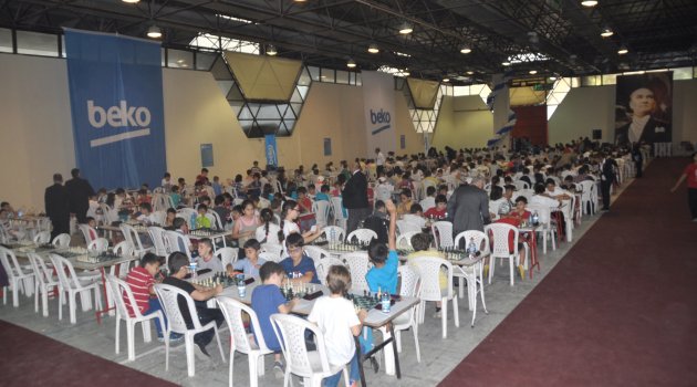 Satranç Tutkunları, Satranç Şöleni’nde Bir Araya Geldi